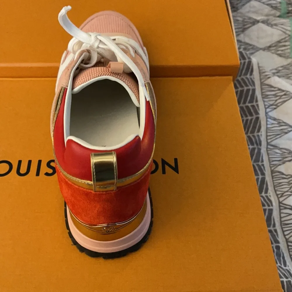 Louis Vuitton, size 39, pink, white, red,gold - Picture 4 of 5